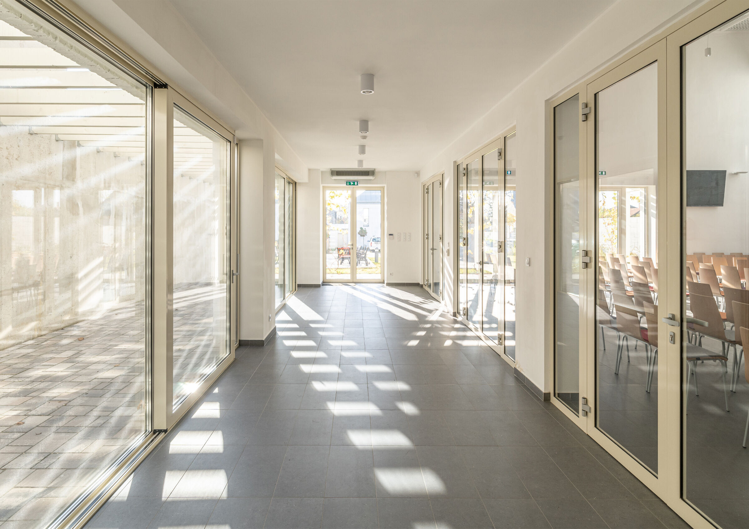 https://archello.com/story/132396/attachments/photos-videos/12 photo_credit Zsolt Hlinka