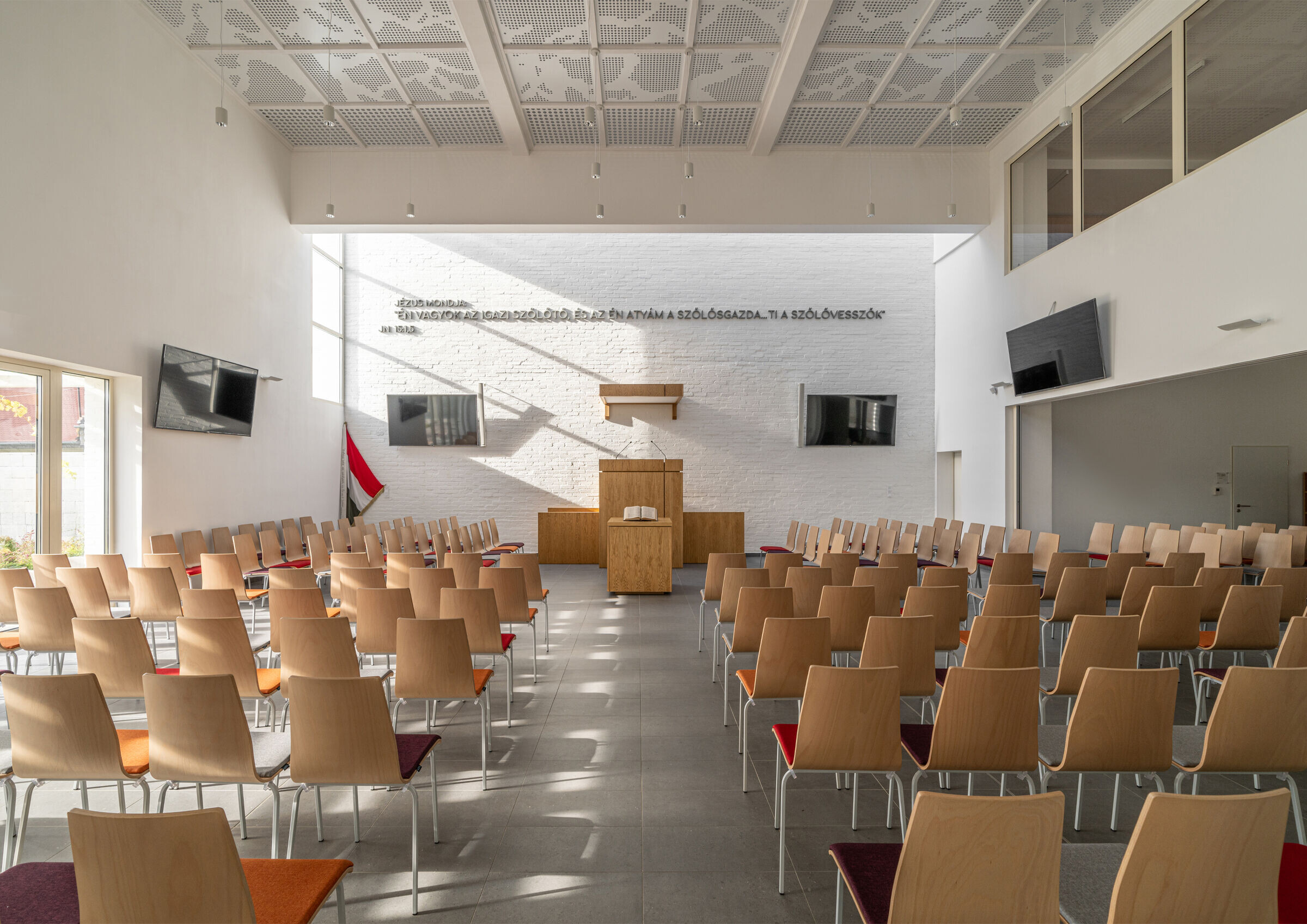 https://archello.com/story/132396/attachments/photos-videos/14 photo_credit Zsolt Hlinka