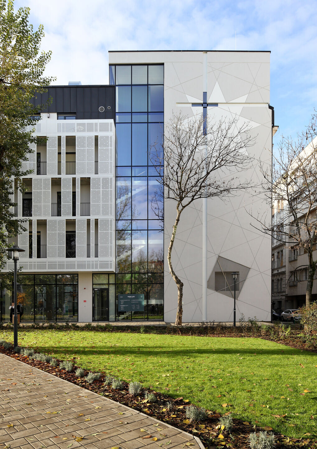 https://archello.com/story/132418/attachments/photos-videos/8 photo_credit József Hajdú