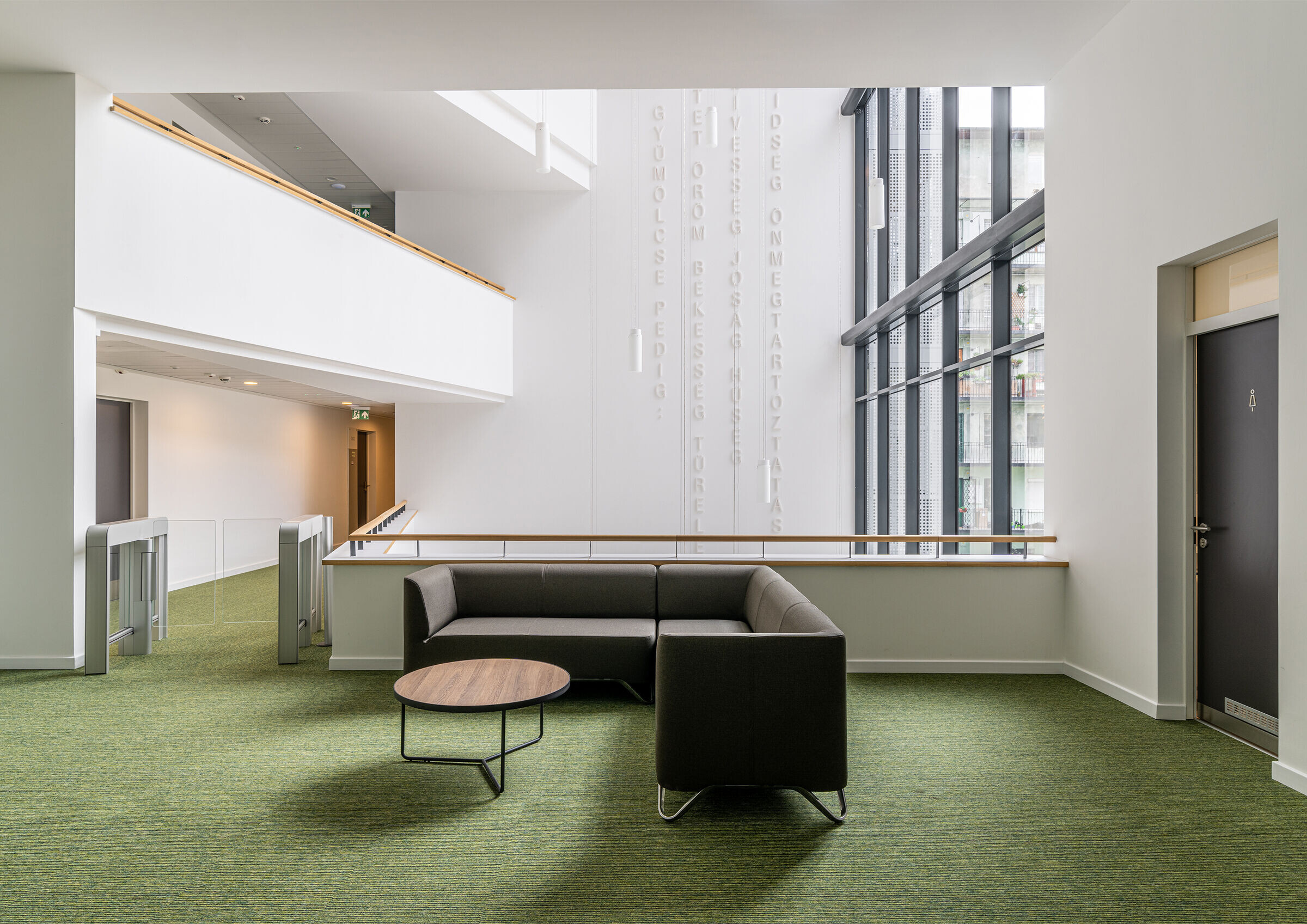 https://archello.com/story/132418/attachments/photos-videos/14 photo_credit Zsolt Hlinka