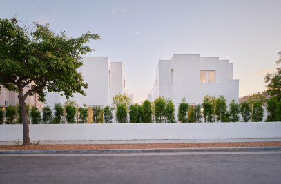 Santa Monica Courtyard Houses