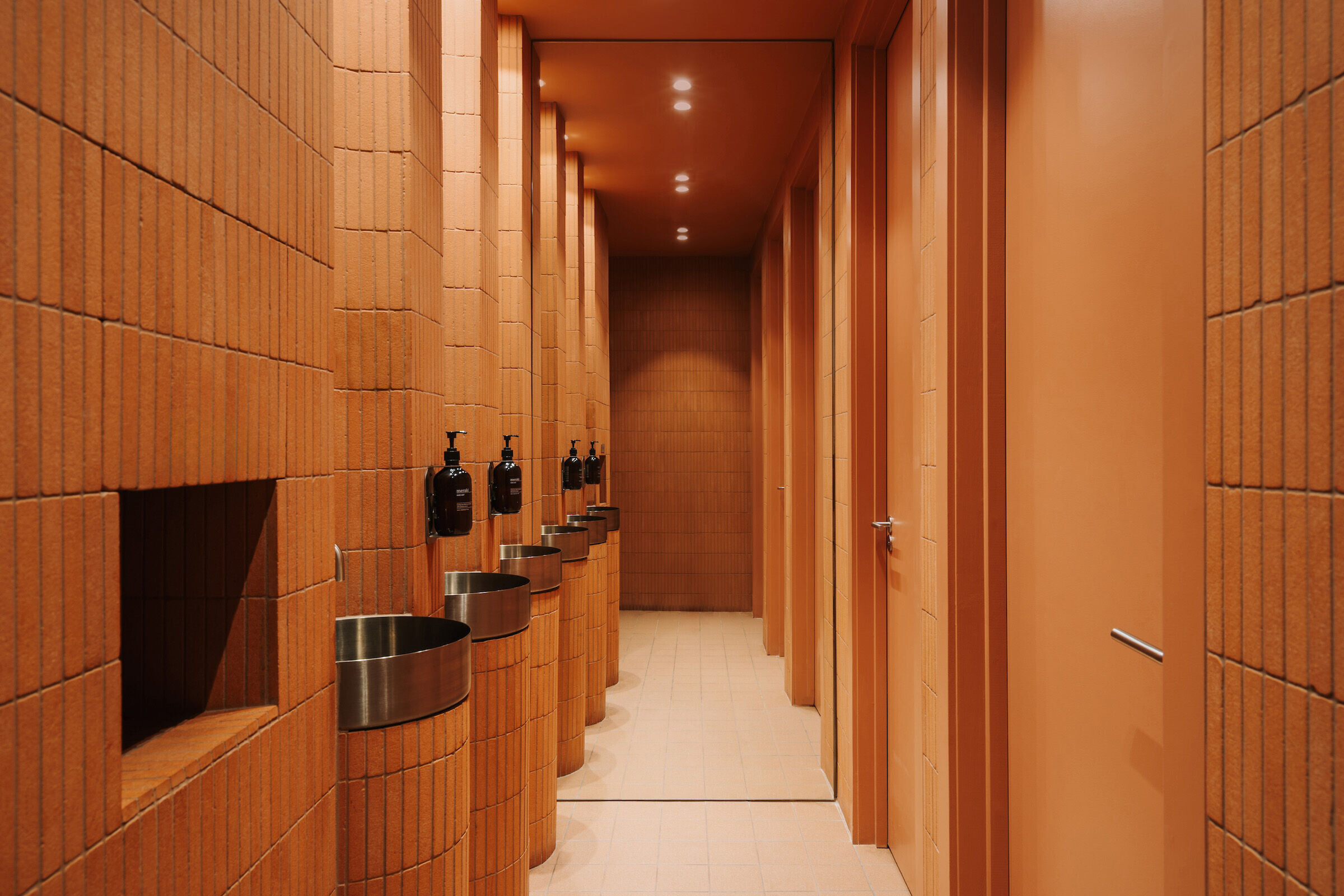 https://archello.com/story/132390/attachments/photos-videos/5 photo_credit Migdal studio