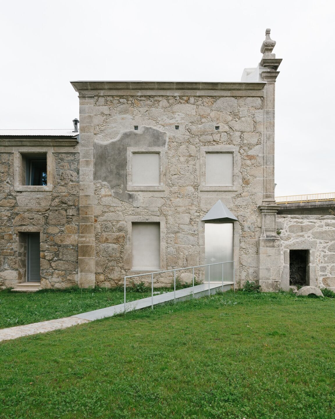 https://archello.com/story/132563/attachments/photos-videos/6 photo_credit Francisco Ascensão