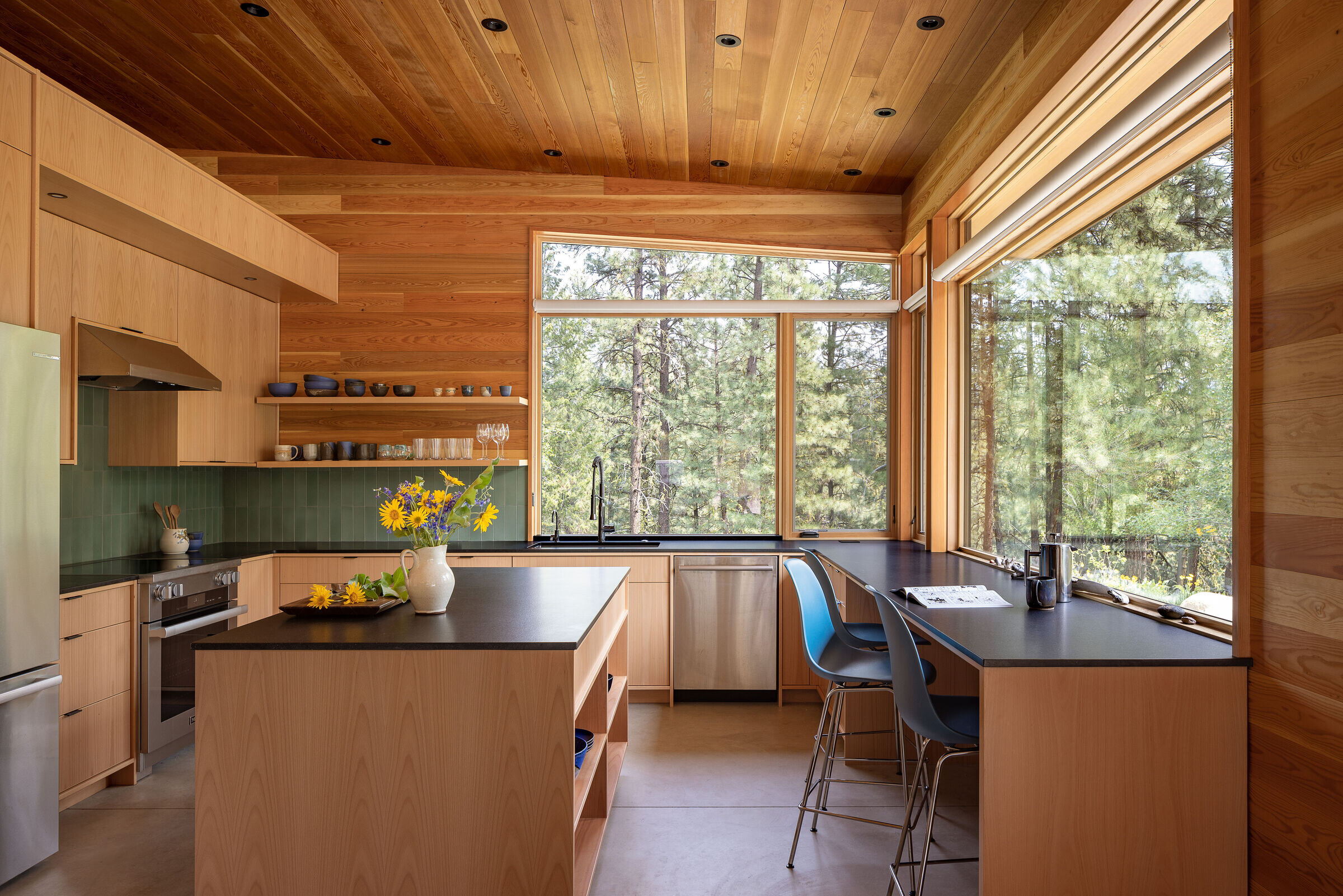 https://archello.com/story/132568/attachments/photos-videos/11 photo_credit Andrew Pogue Photography