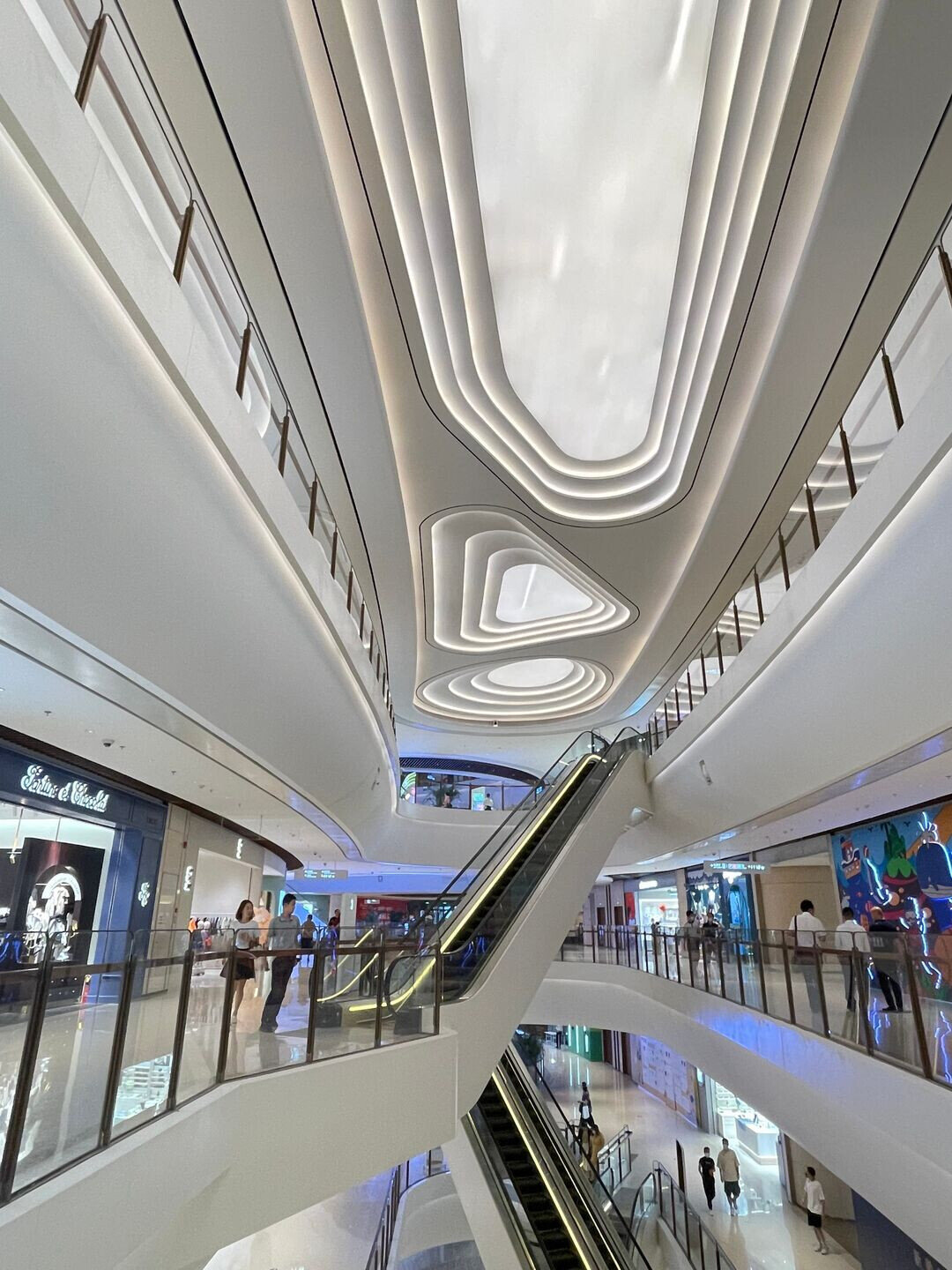 https://archello.com/story/132594/attachments/photos-videos/10 photo_credit Wong Tung & Partners Limited