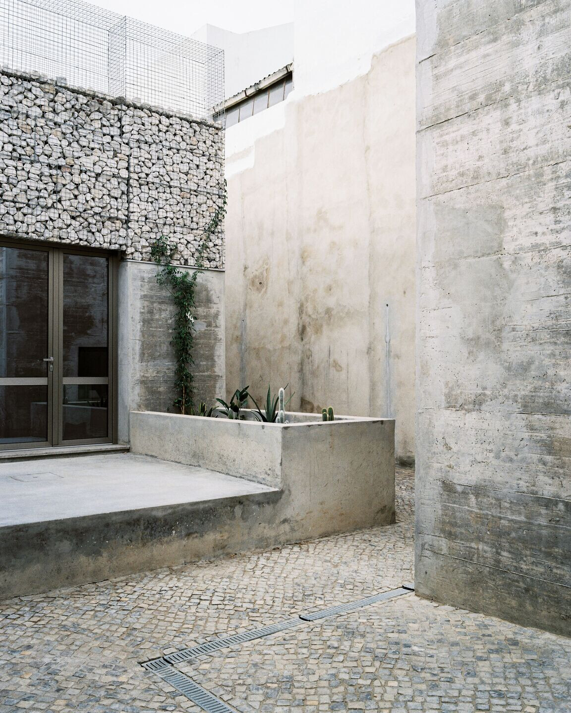 https://archello.com/story/132668/attachments/photos-videos/4 photo_credit frederico martinho
