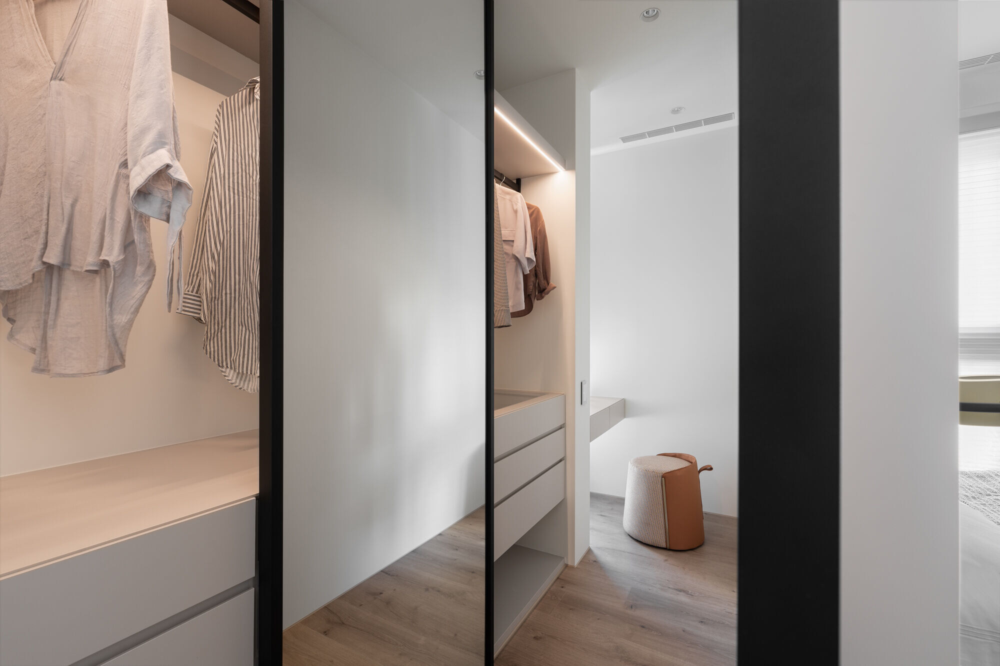 https://archello.com/story/132652/attachments/photos-videos/24 photo_credit Hua happeni Studio