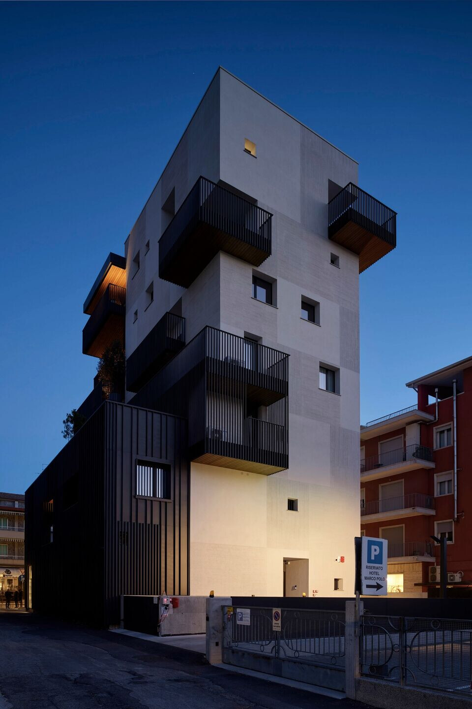 https://archello.com/story/132673/attachments/photos-videos/19 photo_credit Pietro Savorelli