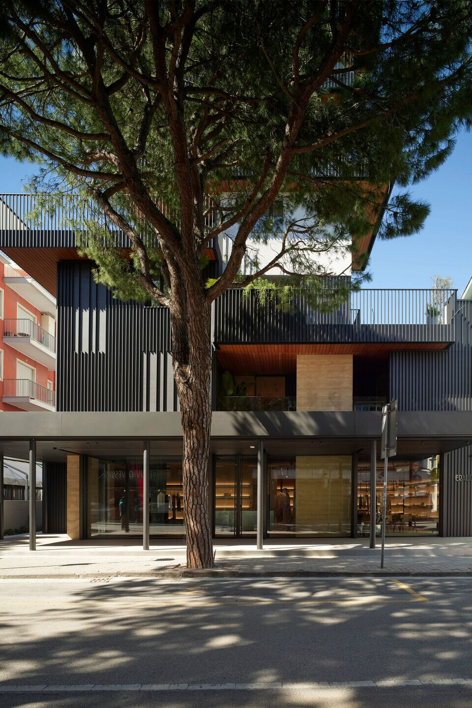 https://archello.com/story/132673/attachments/photos-videos/21 photo_credit Pietro Savorelli