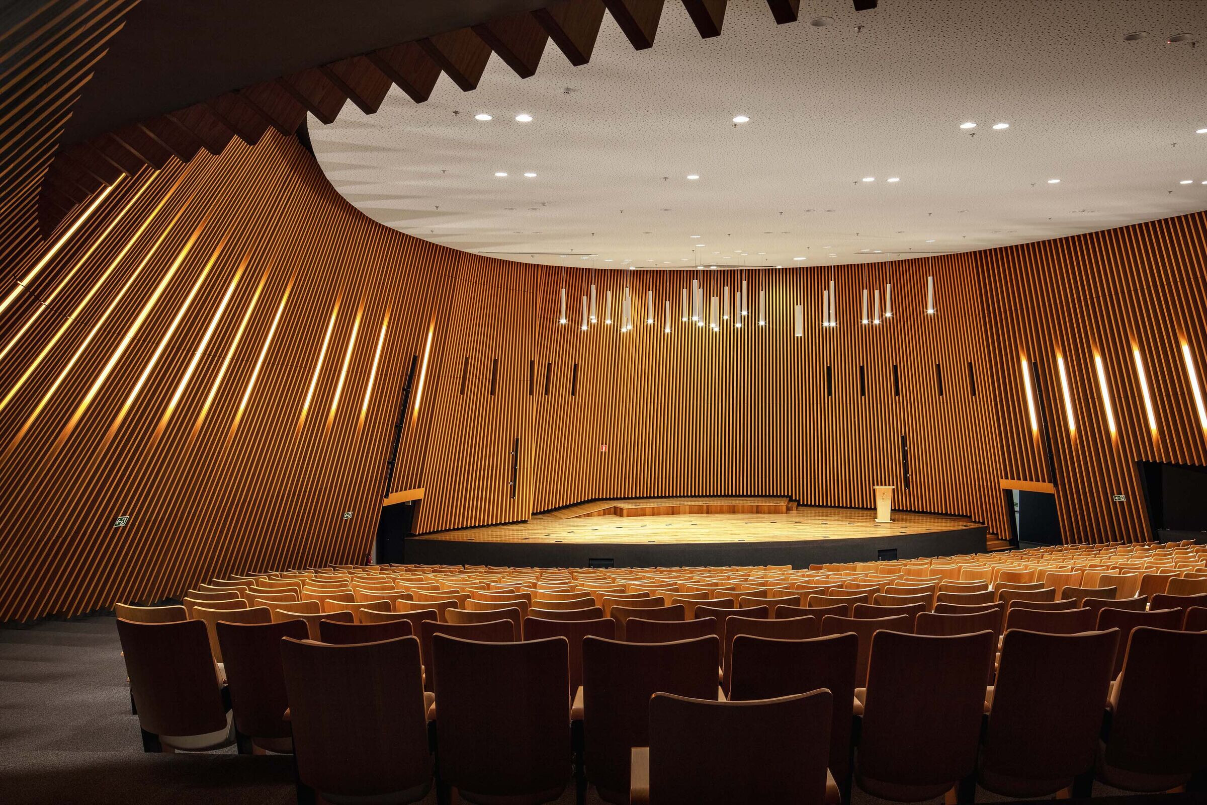 https://archello.com/story/132769/attachments/photos-videos/19 photo_credit Nelson Kon