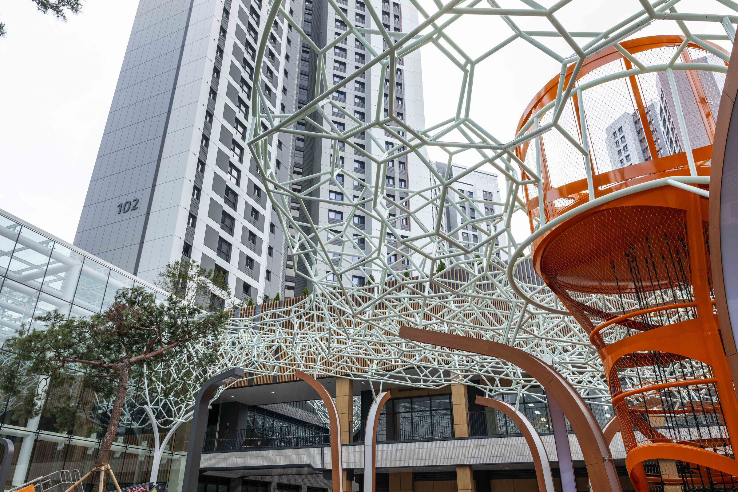 https://archello.com/story/132842/attachments/photos-videos/12 photo_credit (08) © Carve_ArCloud Gamil_Ph. Hyeji Na (Daewoo)