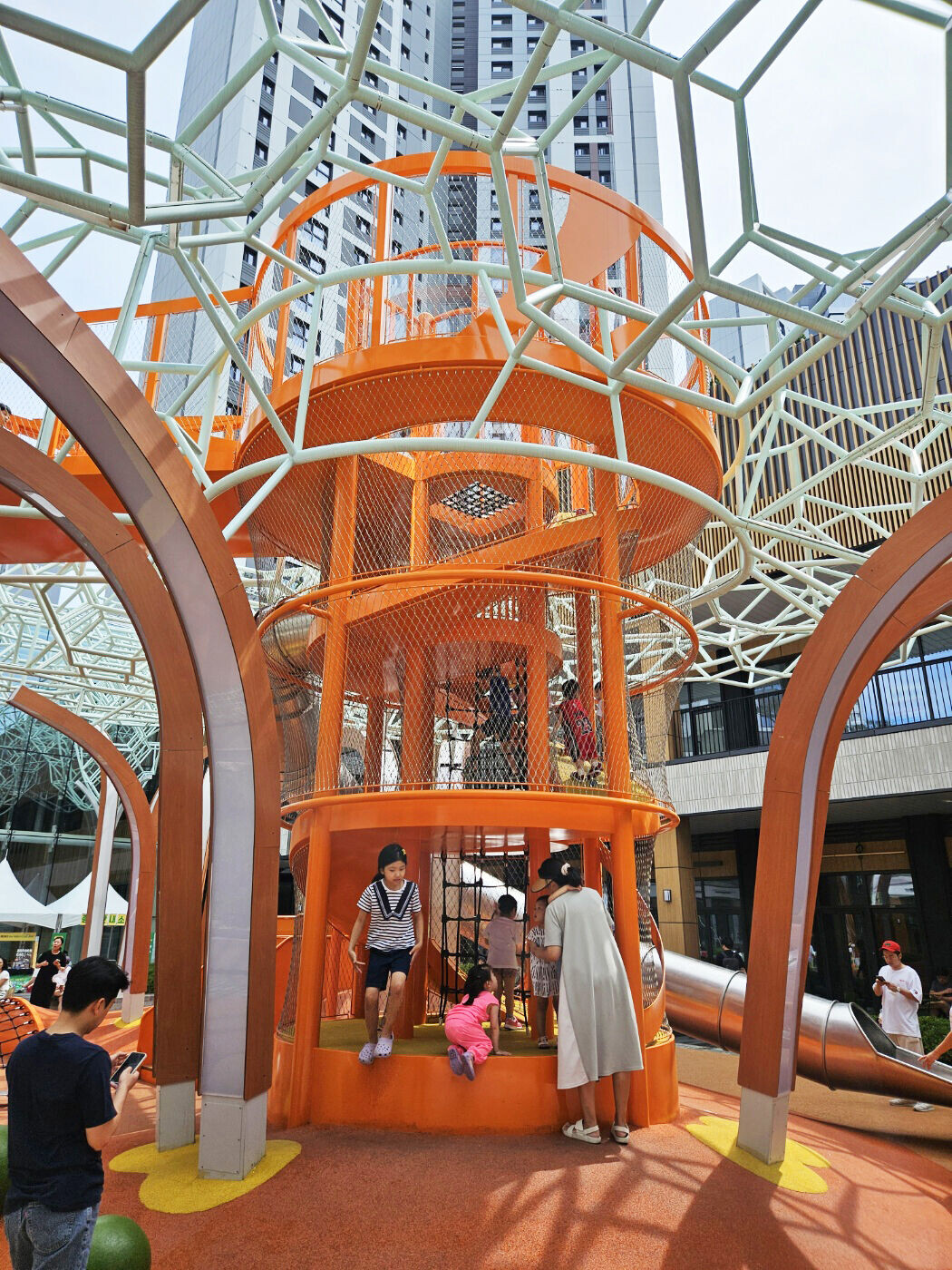 https://archello.com/story/132842/attachments/photos-videos/15 photo_credit (12) © Carve_ArCloud Gamil KOREA_ph.KakaoTalk