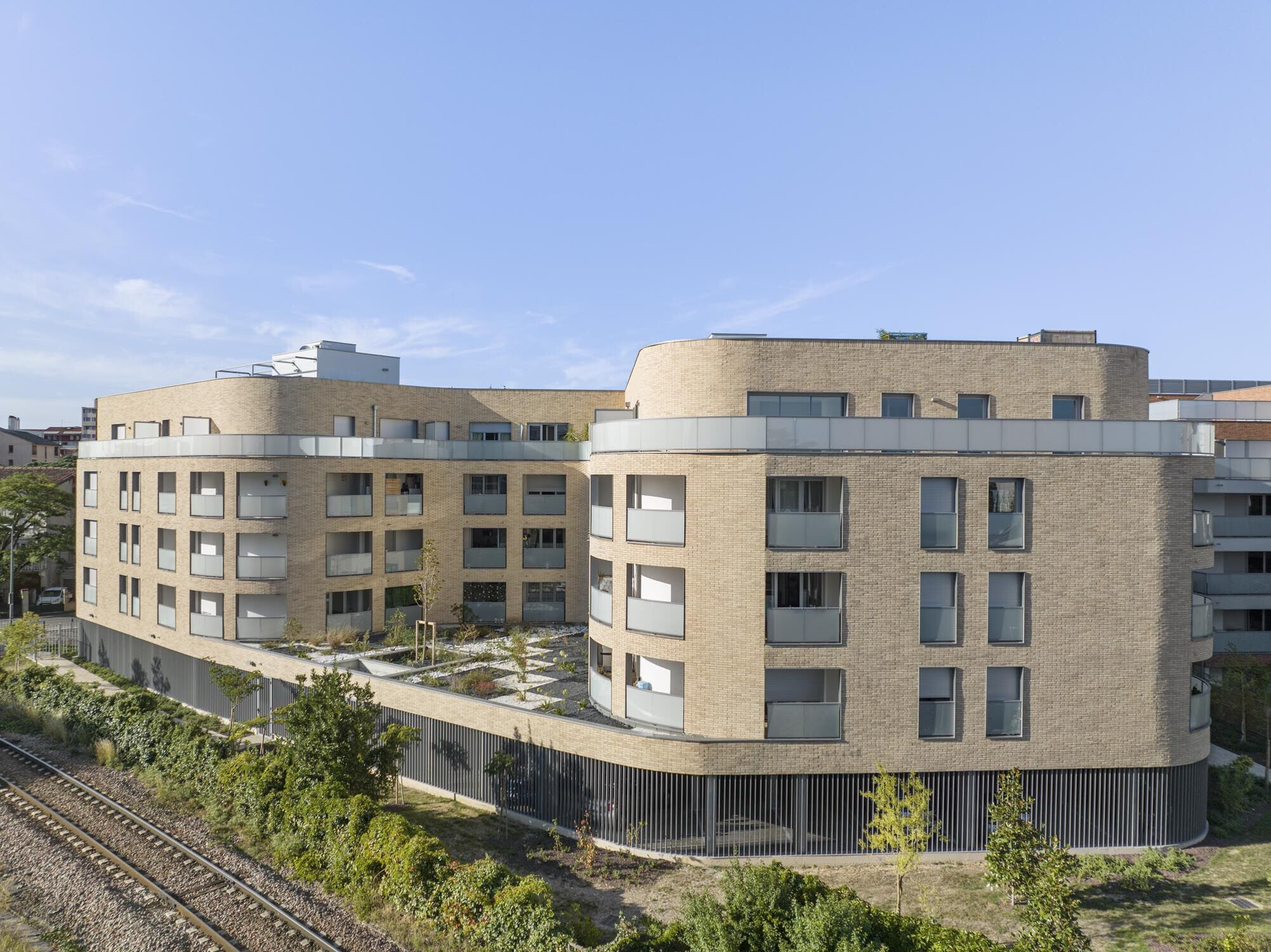 https://archello.com/story/132822/attachments/photos-videos/2 photo_credit Roland Halbe