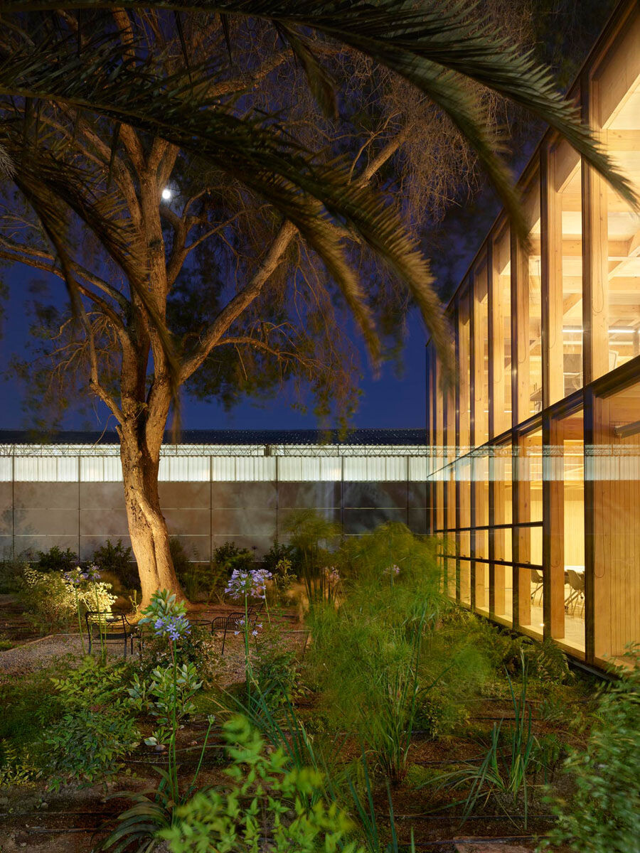 https://archello.com/story/132856/attachments/photos-videos/14 photo_credit Roland Halbe