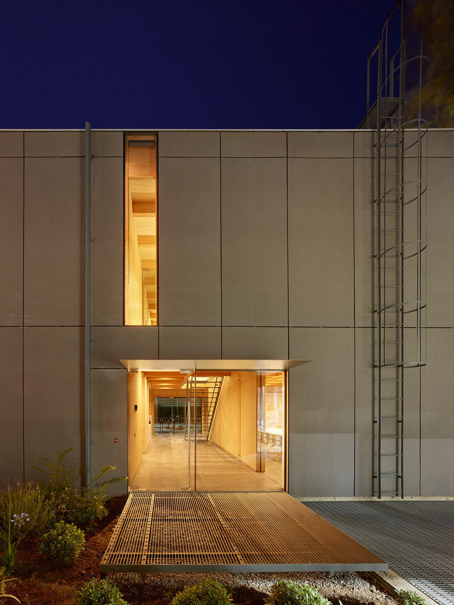 https://archello.com/story/132856/attachments/photos-videos/17 photo_credit Roland Halbe