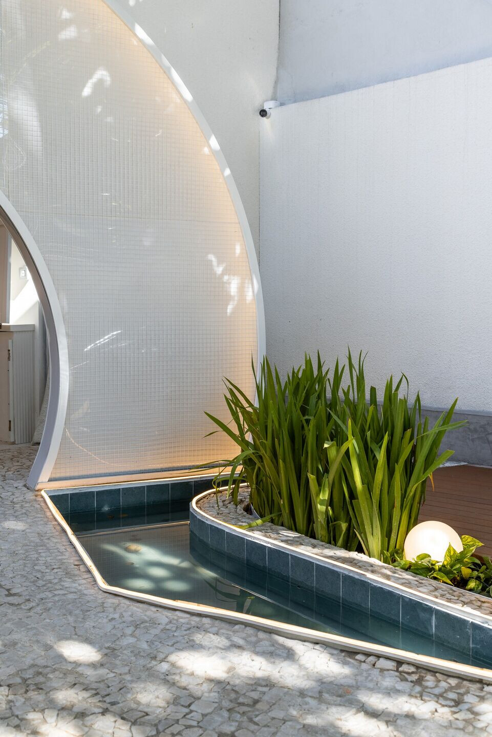 https://archello.com/story/132873/attachments/photos-videos/9 photo_credit Manuel Sá