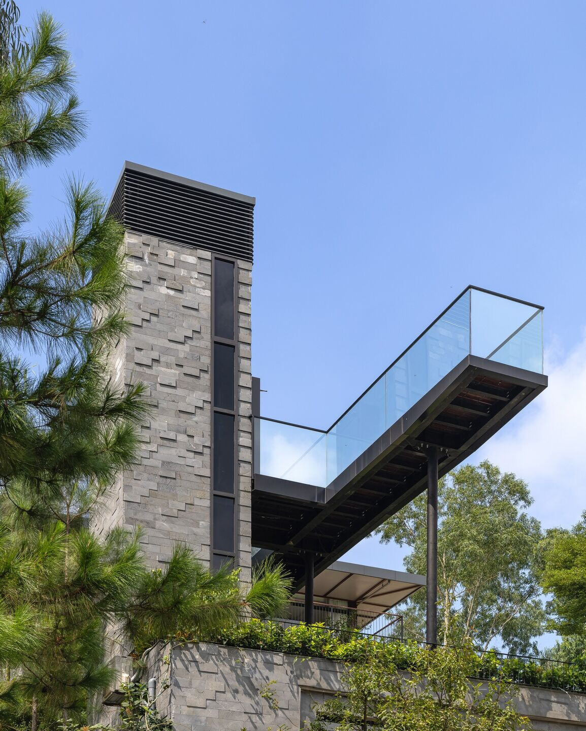 https://archello.com/story/132935/attachments/photos-videos/5 photo_credit Triệu Chiến