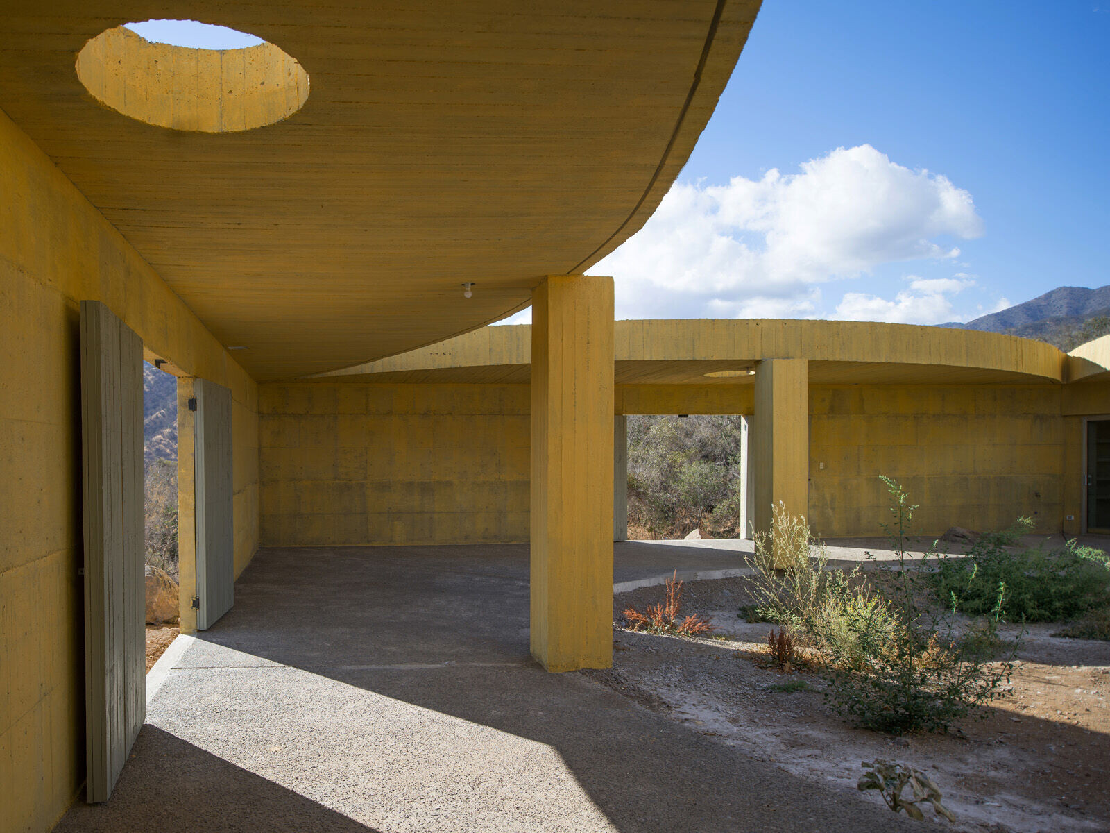 https://archello.com/story/132991/attachments/photos-videos/9 photo_credit Pezo von Ellrichshausen