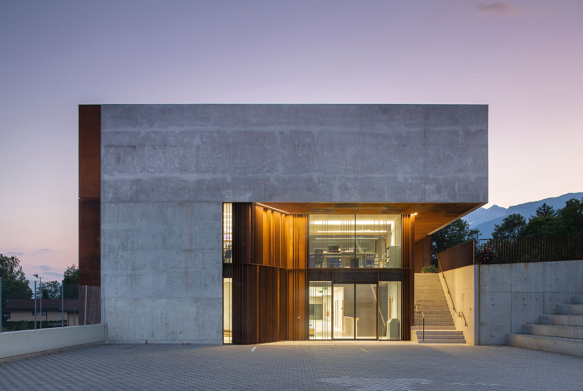 https://archello.com/story/133364/attachments/photos-videos/5 photo_credit DMK Photography