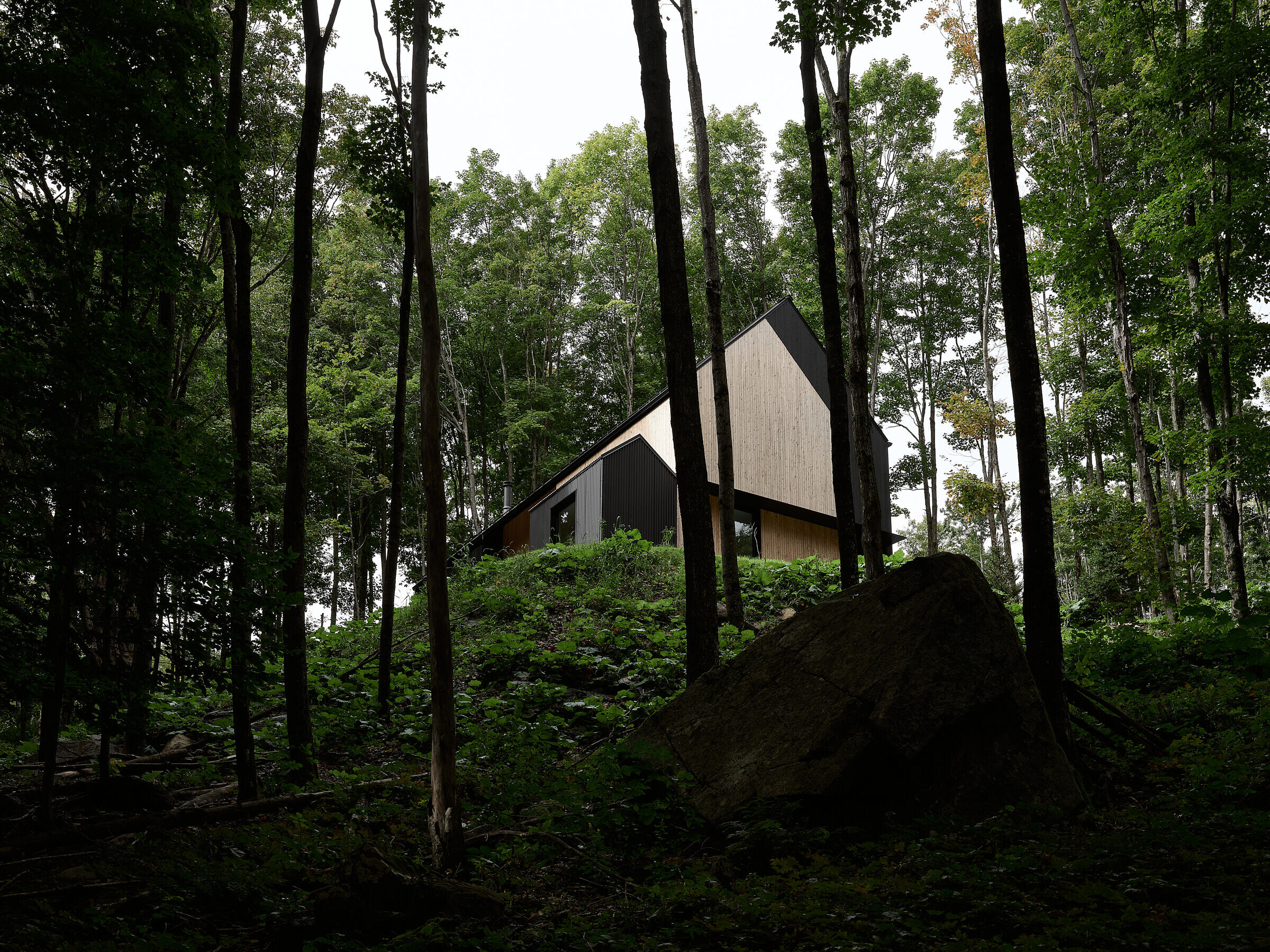 https://archello.com/story/133575/attachments/photos-videos/4 photo_credit Maxime Brouillet
