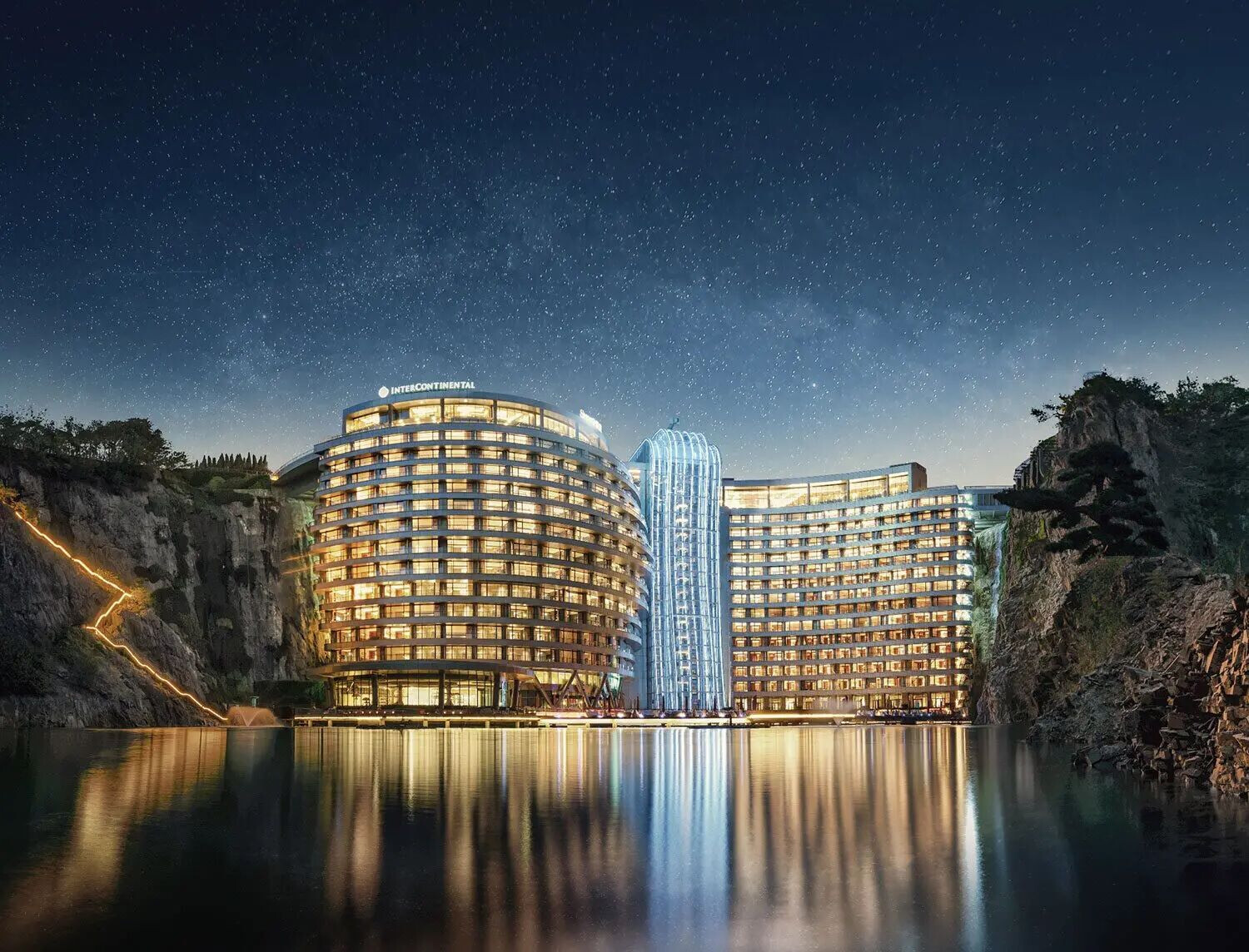 https://archello.com/story/133679/attachments/photos-videos/4 photo_credit Image Courtesy Vondom