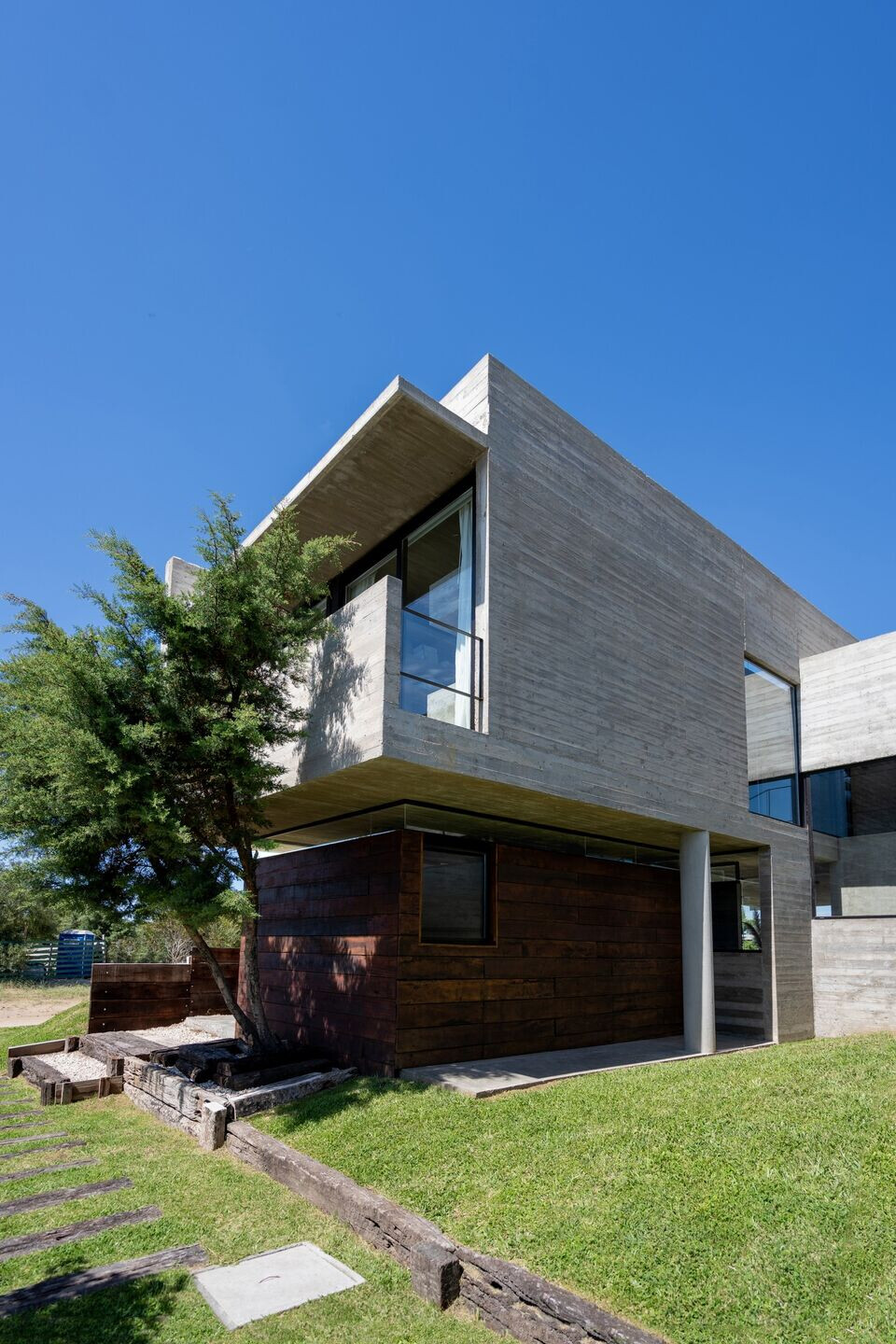 https://archello.com/story/134845/attachments/photos-videos/4 photo_credit Hernán de Almeida