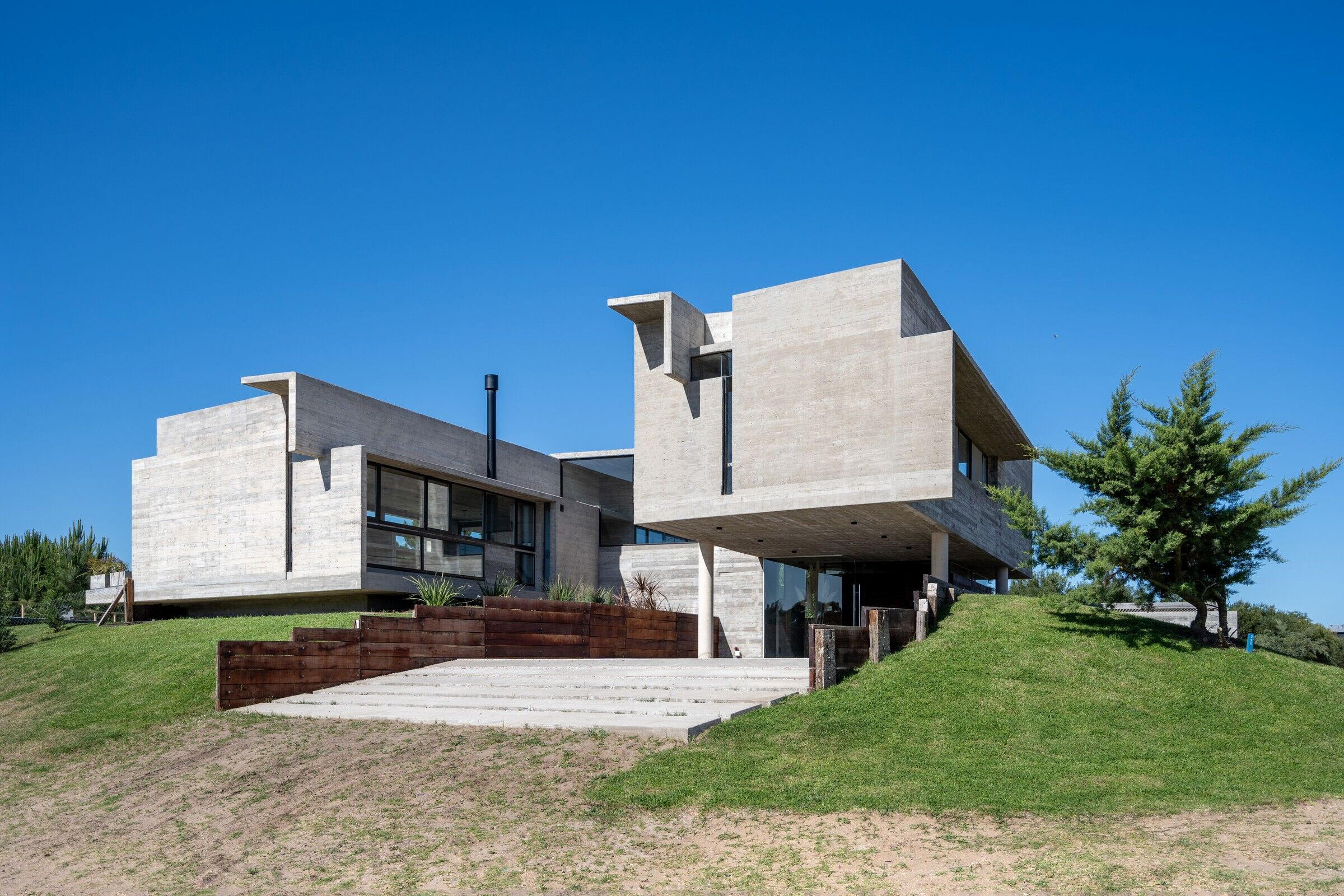 https://archello.com/story/134845/attachments/photos-videos/9 photo_credit Hernán de Almeida