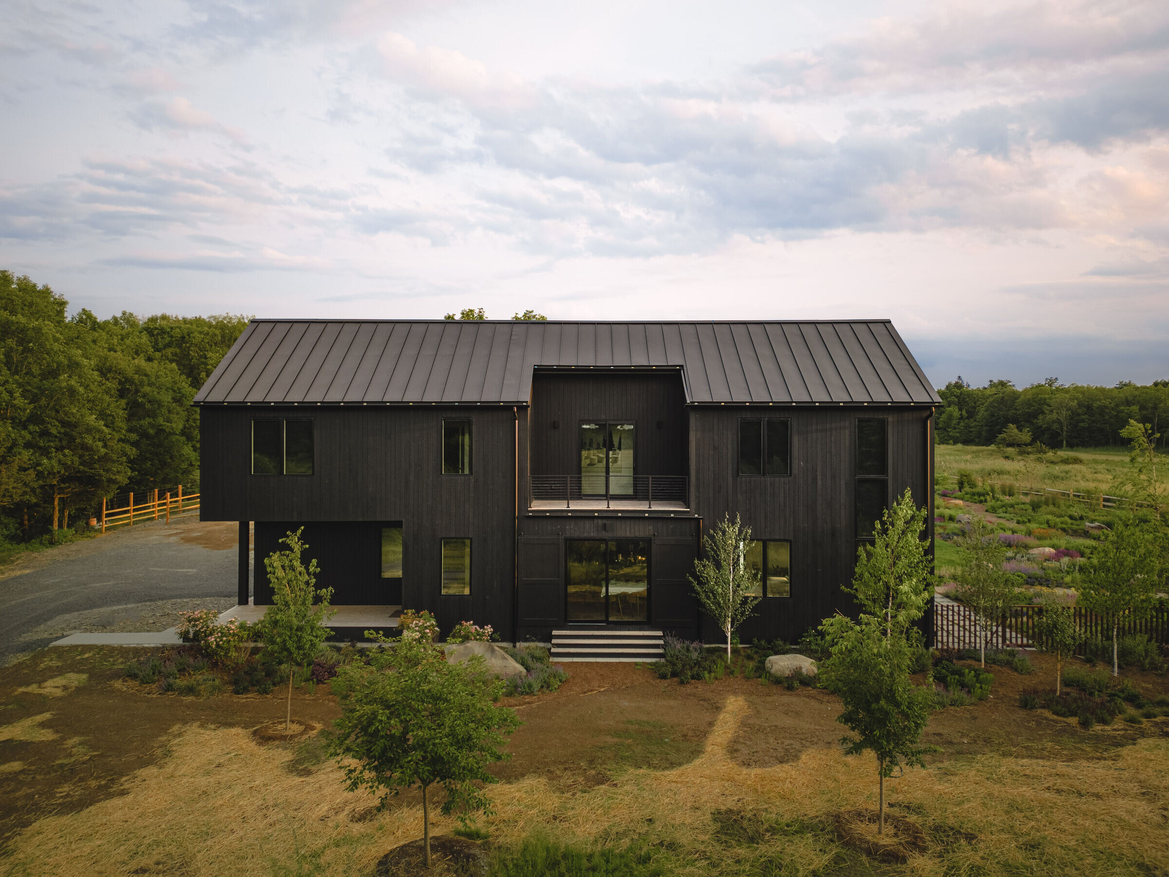 https://archello.com/story/134867/attachments/photos-videos/5 photo_credit Ethan Abitz