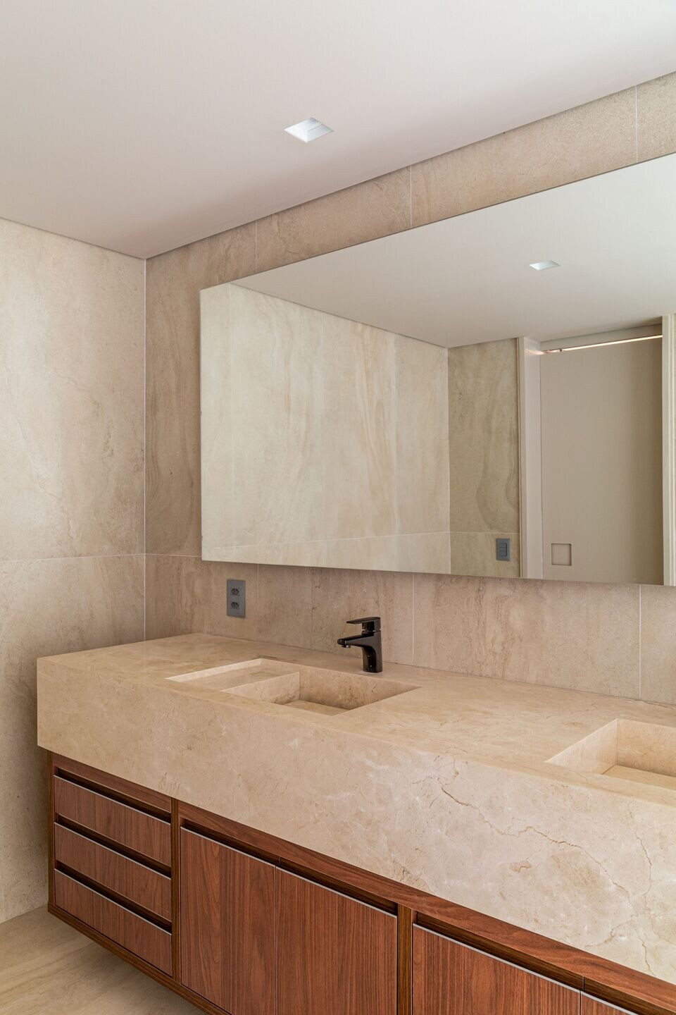 https://archello.com/story/134912/attachments/photos-videos/8 photo_credit Dani Leite
