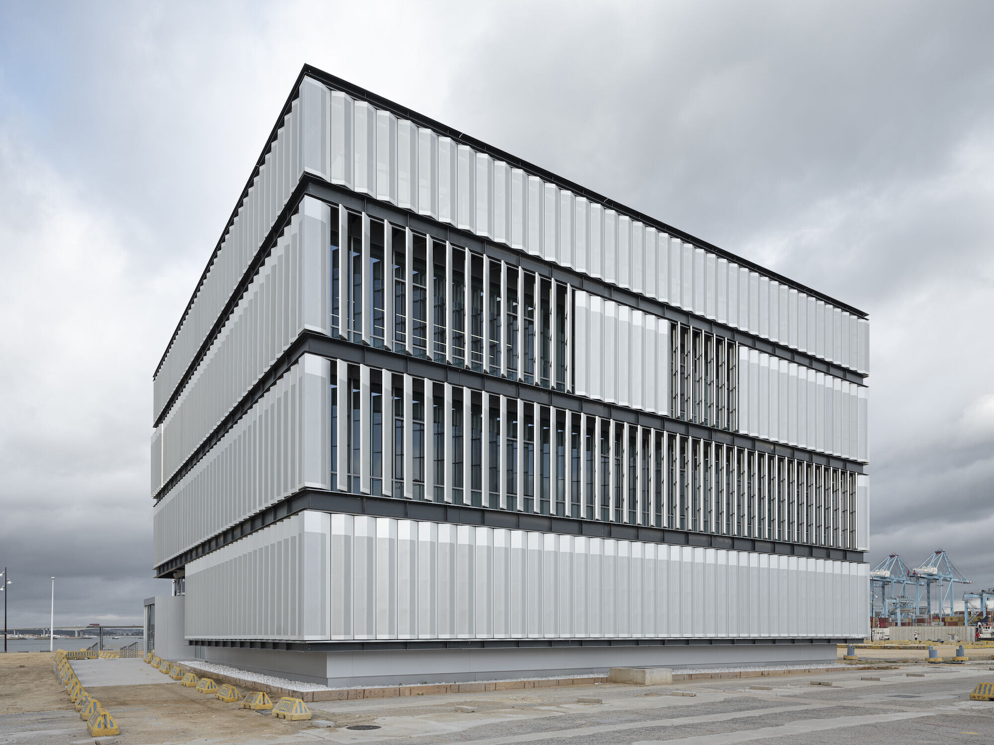 https://archello.com/story/134926/attachments/photos-videos/3 photo_credit Fernando Alda