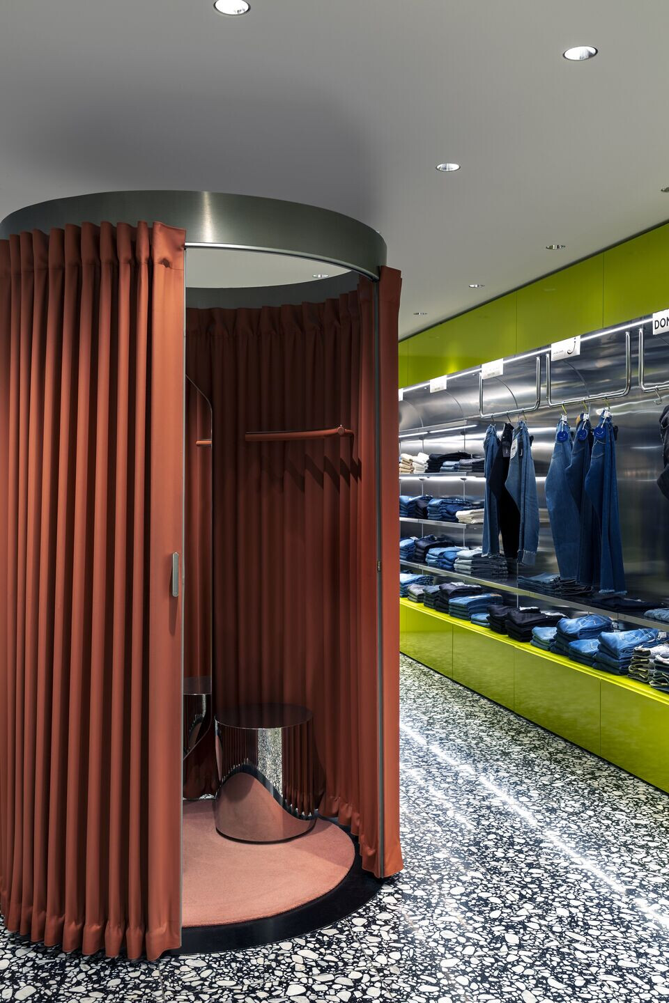 https://archello.com/product/103642/attachments/photos-videos/6 photo_credit Silvia Rivoltella