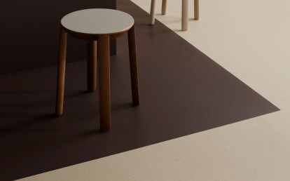 Marmoleum walton | Marmoleum cocoa 3590 | meringue 3353 | eggplant purple