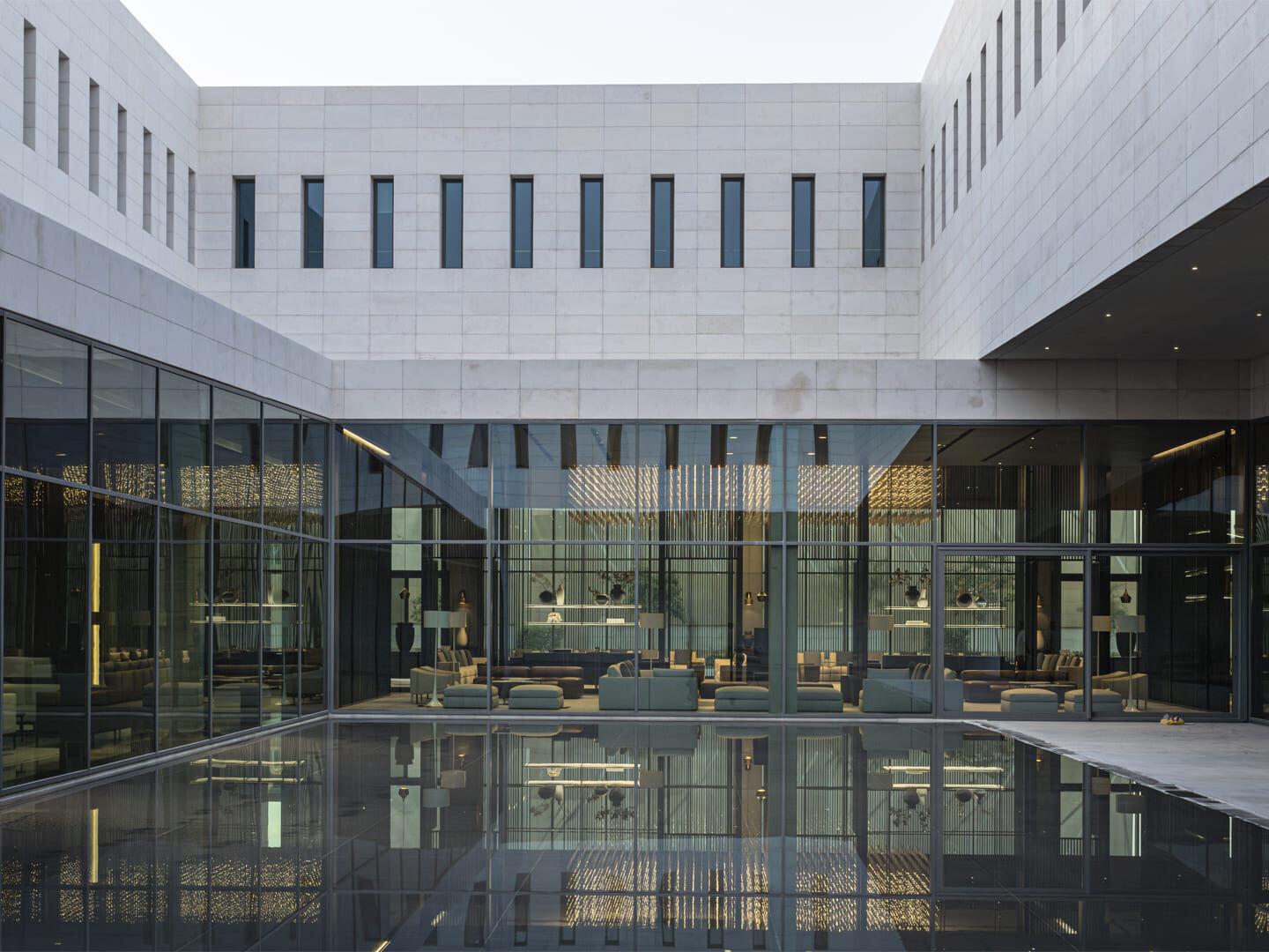 https://archello.com/story/135103/attachments/photos-videos/3 photo_credit Laurian Ghinitoiu
