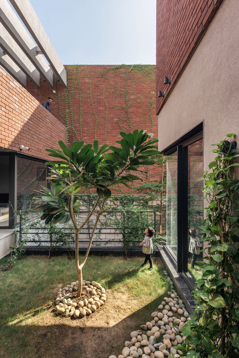 https://archello.com/story/135110/attachments/photos-videos/12 photo_credit © Purnesh Dev Nikhanj