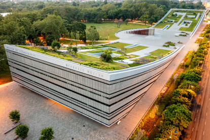 10 accessible cultural and community green roofs