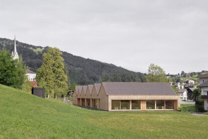 Bernardo Bader Architekten completes a smart and homey “children’s house in the park”