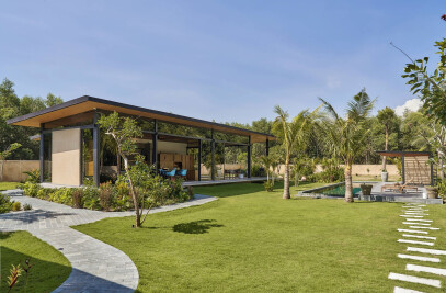 Bioclimatic Tropical Villa in Vietnam