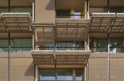 GUBI-vFolding ® Motorized vertical folding system for wooden facades