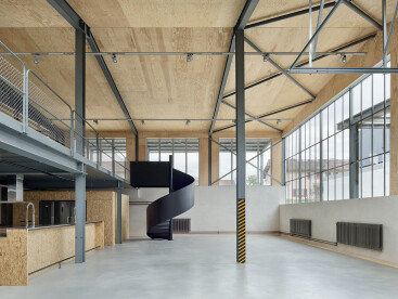 Johannes Saurer Architekt completes conscientious expansion and conversion of Thun factory building