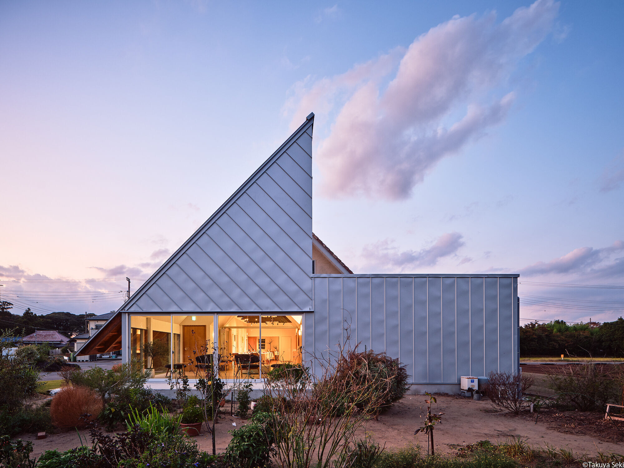 https://archello.com/story/135409/attachments/photos-videos/7 photo_credit Takuya Seki