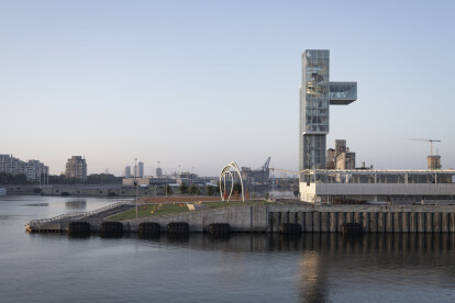 Provencher_Roy completes a landmark observation tower at the Port of Montreal