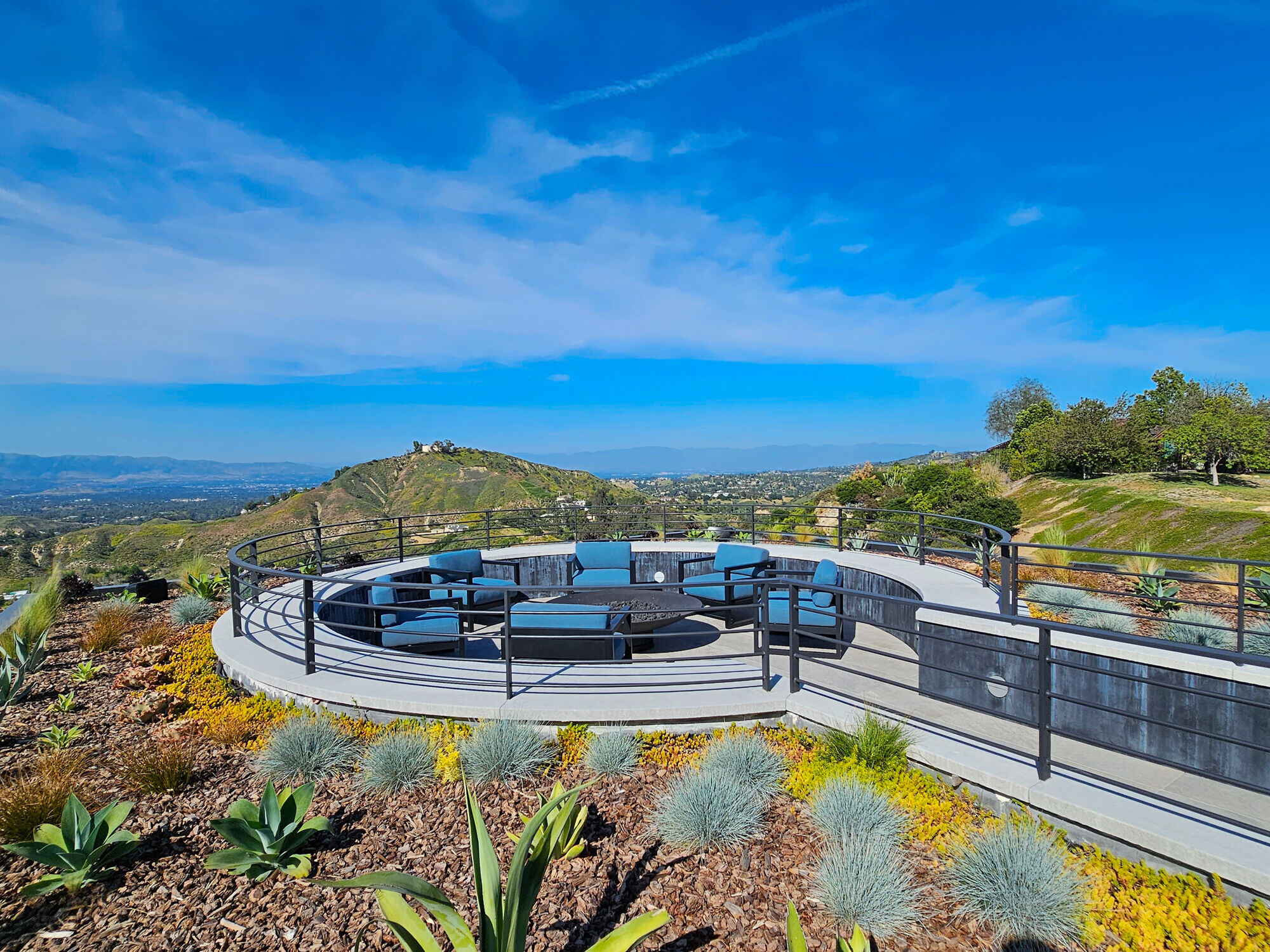 https://archello.com/story/135366/attachments/photos-videos/63 photo_credit Tim Bjella