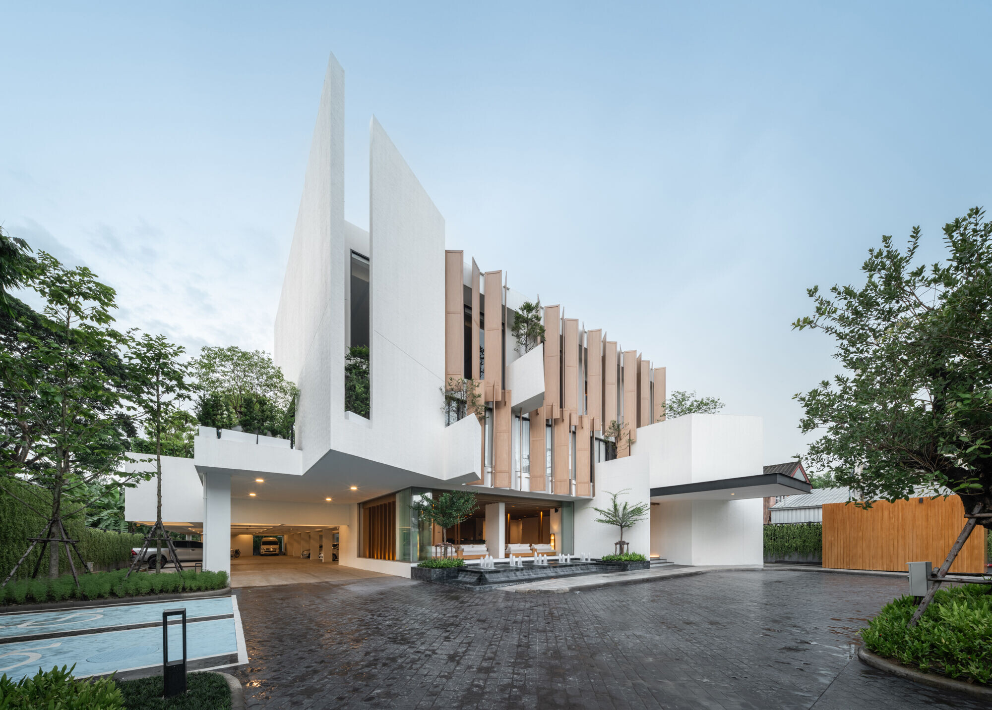 https://archello.com/story/135474/attachments/photos-videos/7 photo_credit DOF Sky | Ground