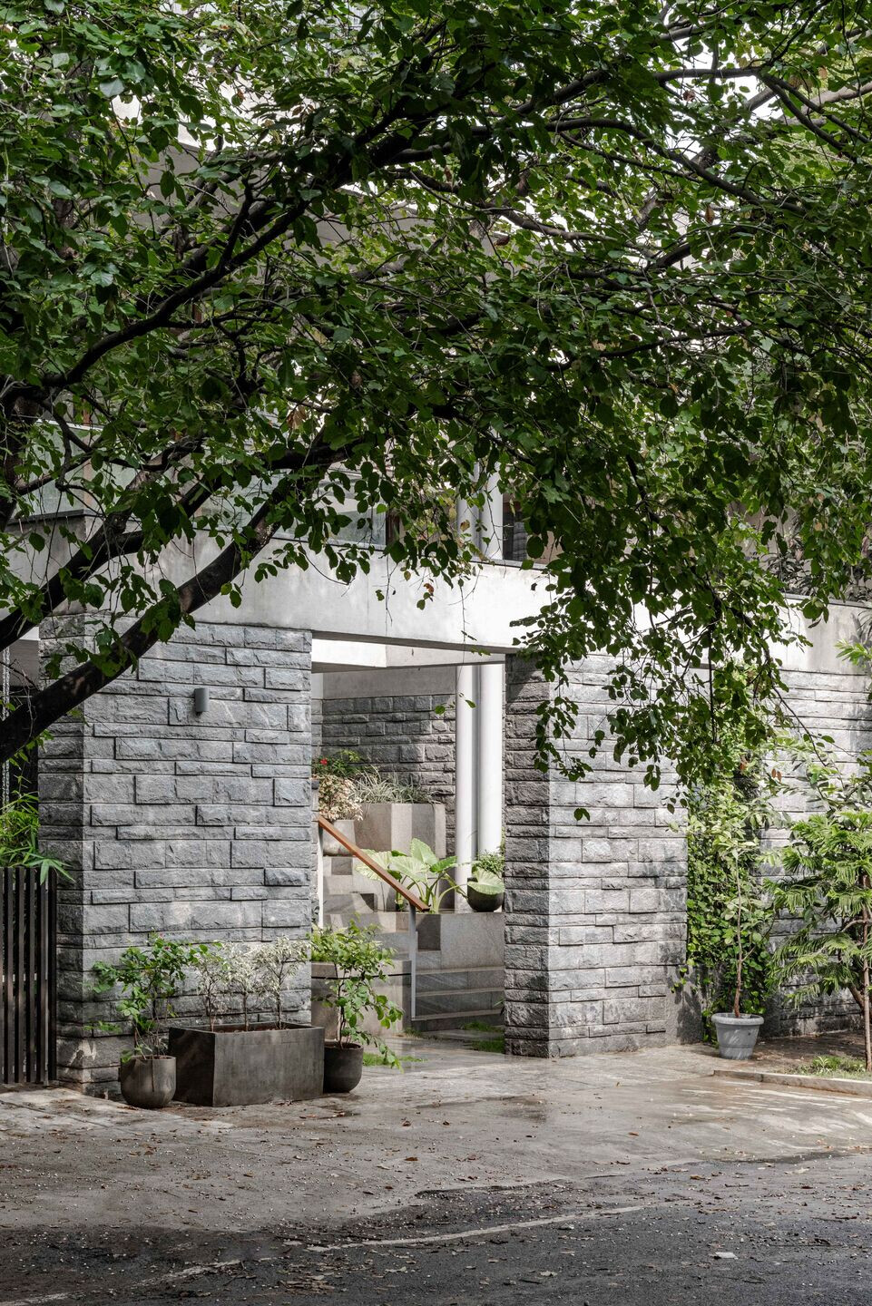 https://archello.com/story/135417/attachments/photos-videos/7 photo_credit MKG Studio