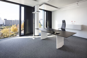 Pace - height-adjustable work desk