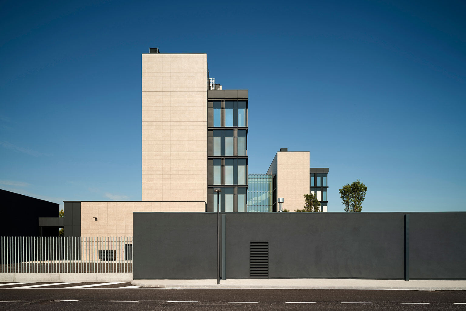 https://archello.com/story/135548/attachments/photos-videos/4 photo_credit Kai-Uwe Schulte-Bunert