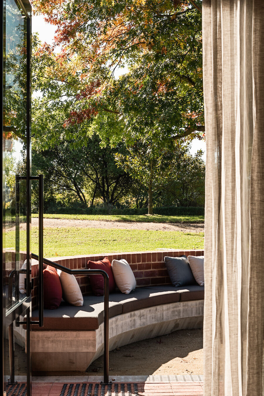 https://archello.com/story/135671/attachments/photos-videos/6 photo_credit Tom Blachford