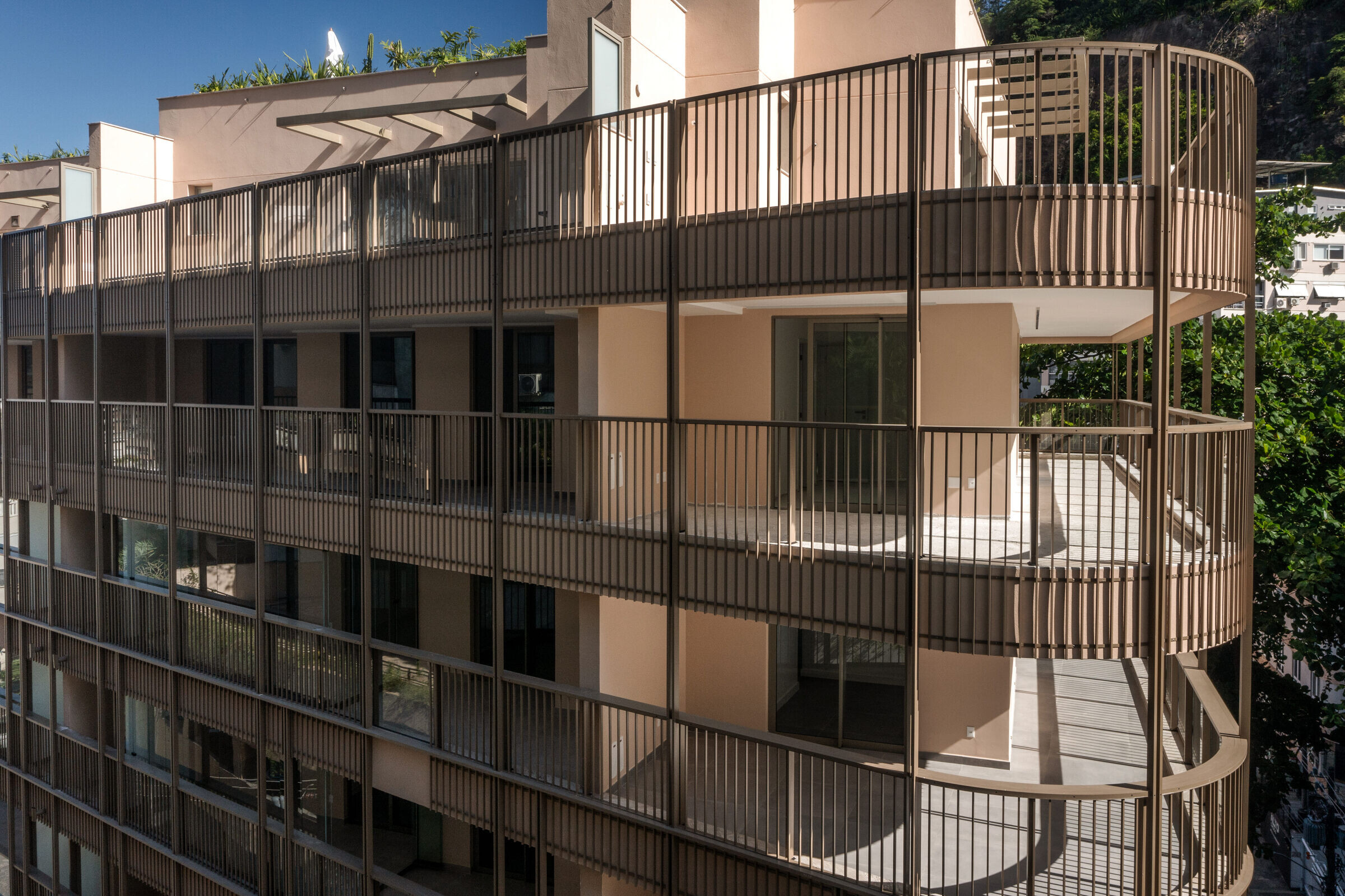 https://archello.com/story/135928/attachments/photos-videos/30 photo_credit André Nazareth