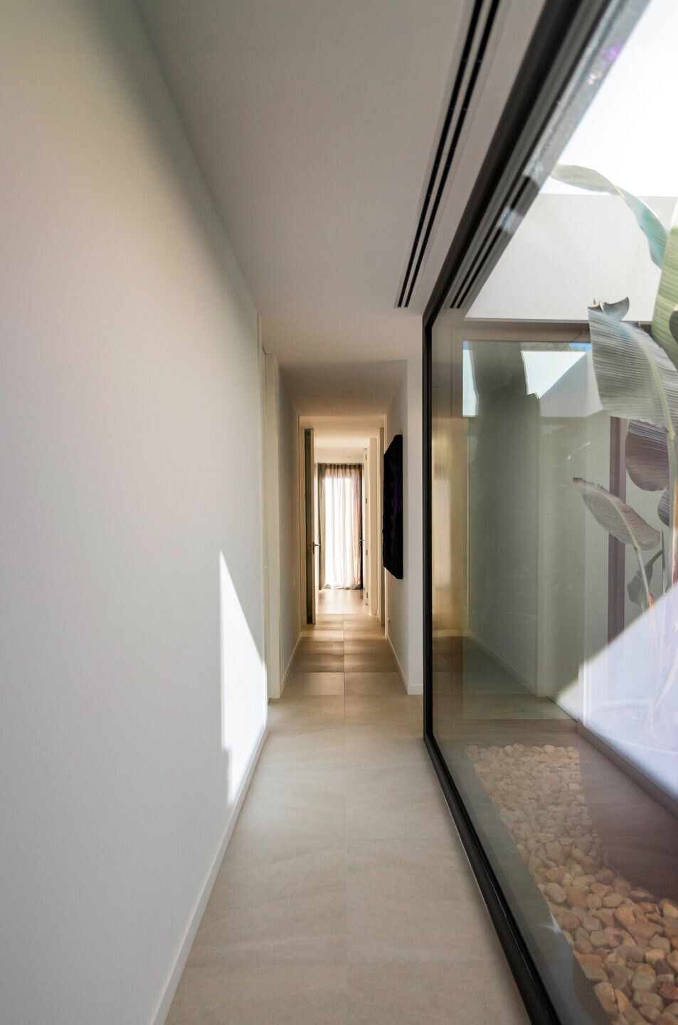 https://archello.com/story/136020/attachments/photos-videos/6 photo_credit Casas inHAUS | Modern house Valencia