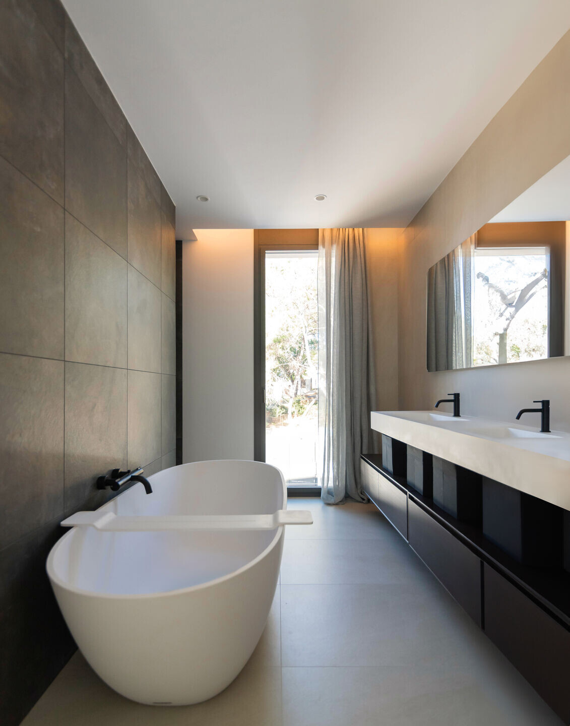 https://archello.com/story/136020/attachments/photos-videos/9 photo_credit Casas inHAUS | Modern house Valencia